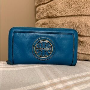 Tory Burch Teal Leather Zip Wallet